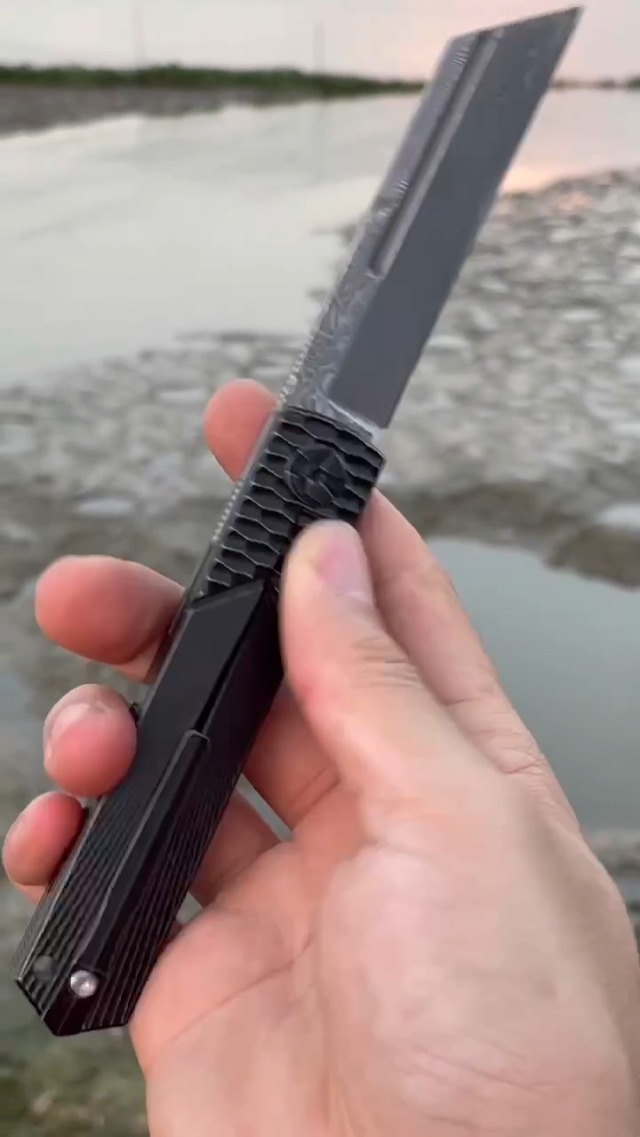 Higonokami Pocket Knife - Titanium, D2 Steel, Kyoko Blue