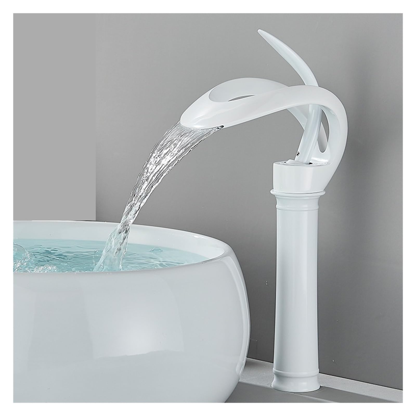 Mélangeur eau chaude et froide cascade pour vasque blanche ambiance spa à la maison