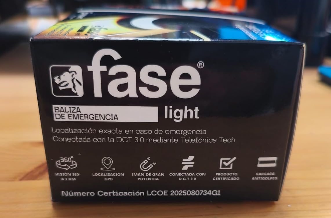 Luz de Emergencia Baliza V16 Geolocalizada, Homologada por DGT con Conectividad IoT, Datos Incluidos hasta 2038, Base Magnética, Incluye pilas y Gafas de Conducción Nocturna (2 Ud Negro + Gafas)