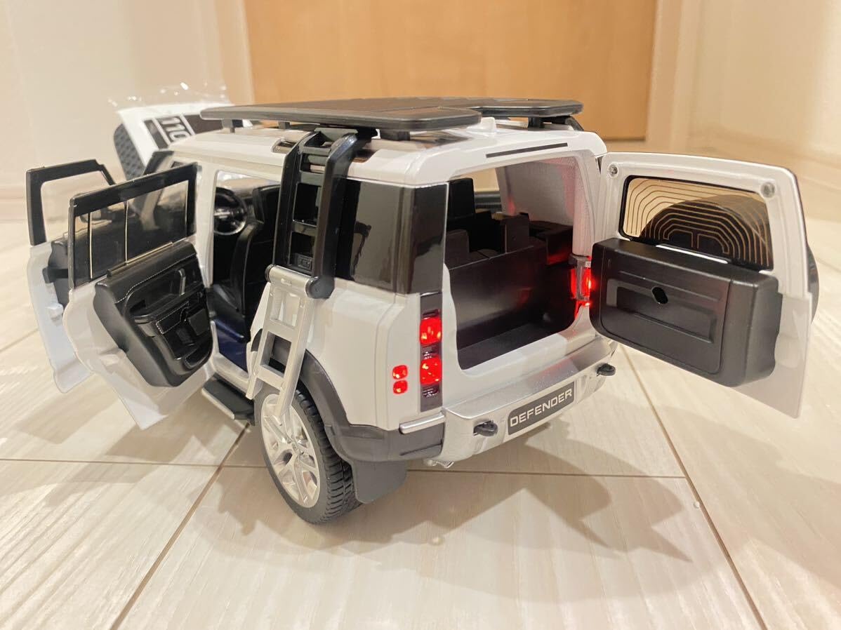 Amazon.co.jp: 1/18 ランドローバー ディフェンダー110 ミニカー