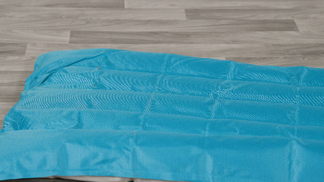 Alfombrilla de Camping INTEX 67997E, Duradera y Cómoda 26.5" x 72.5"
