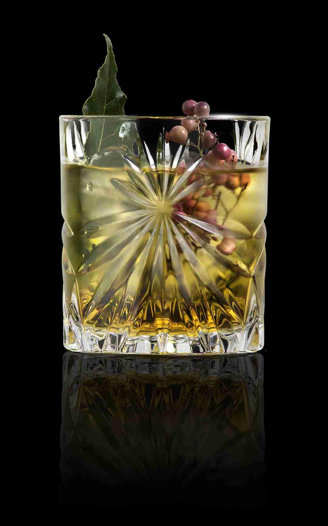 Compra Un paio di bicchieri da whisky in cristallo con design a stelle all'ingrosso