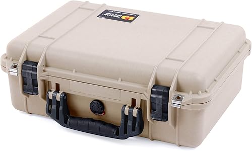 Miniatura 2 de Funda Tan Pelican 1500 con mango negro y pestillos Viene con Espuma.