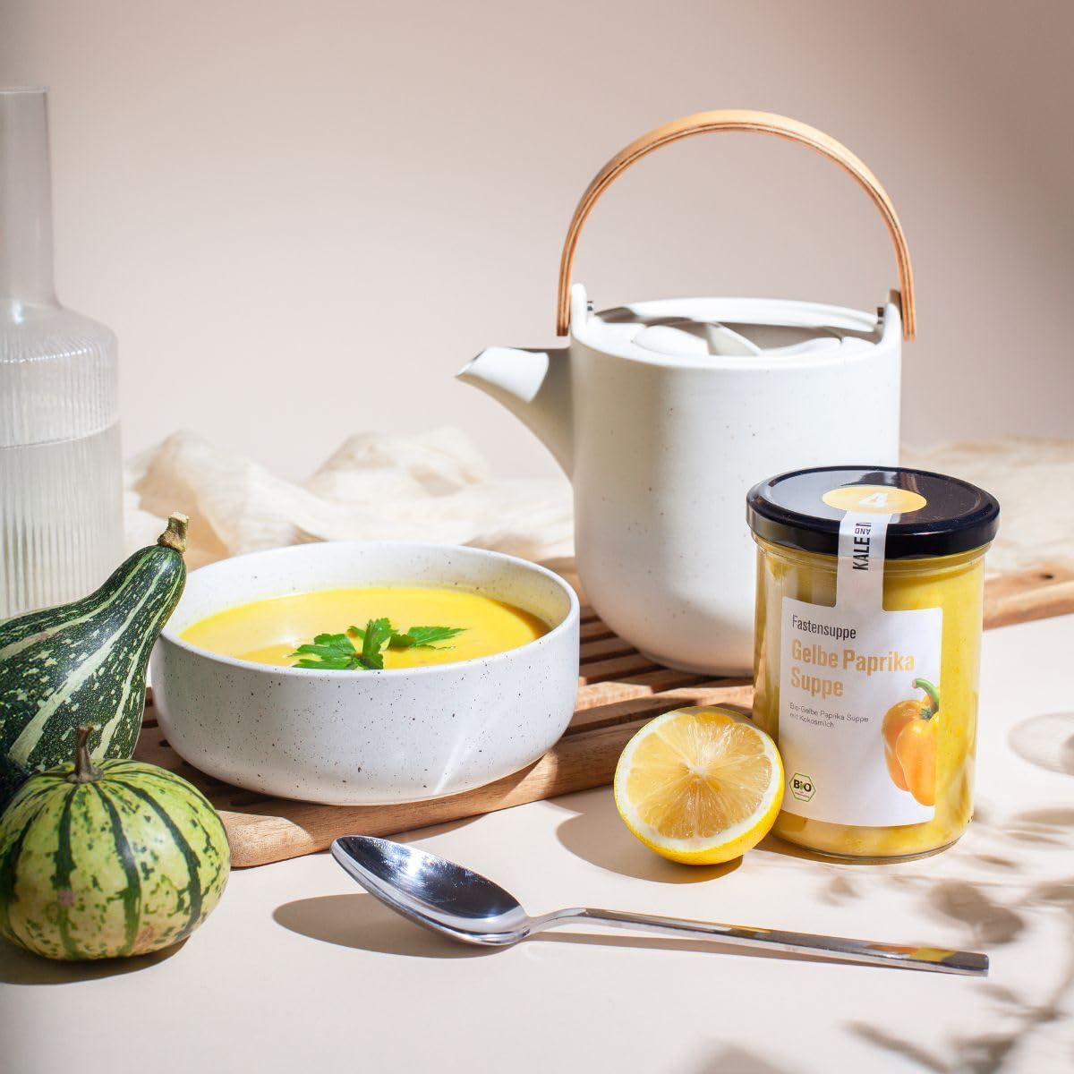Kale&Me Suppenkur 3 Tage – 6 Flaschen je 320 ml & 6 Suppen je 380 ml | 2 verschiedene kaltgepresste Säfte & 2 wärmende Suppen pro Tag, vegan, ohne Zusatz- & Konservierungsstoffe, mit Kurguide