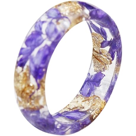 Floral Resin Ring: A Botanical Statement for Cocktail Parties
