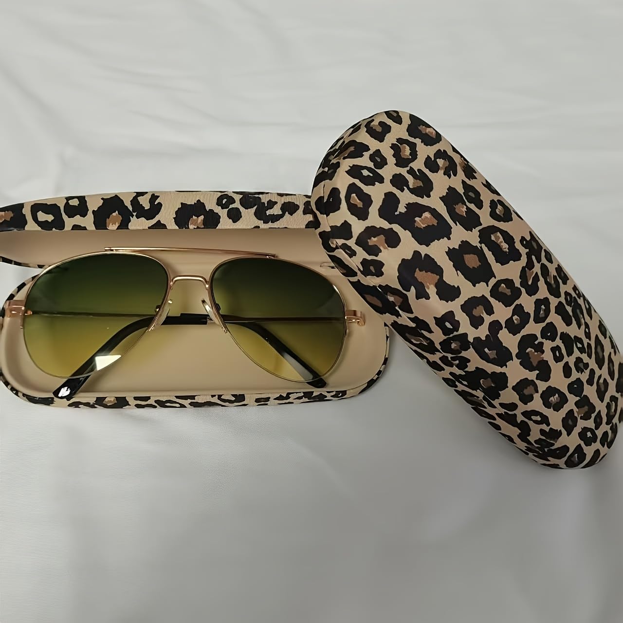 Stylish Leopard Print Glasses Case - Durable, Shockproof, Portable Storage for Men & Women, Cute Fashion Accessory, Shockproof Material, Glasses Case