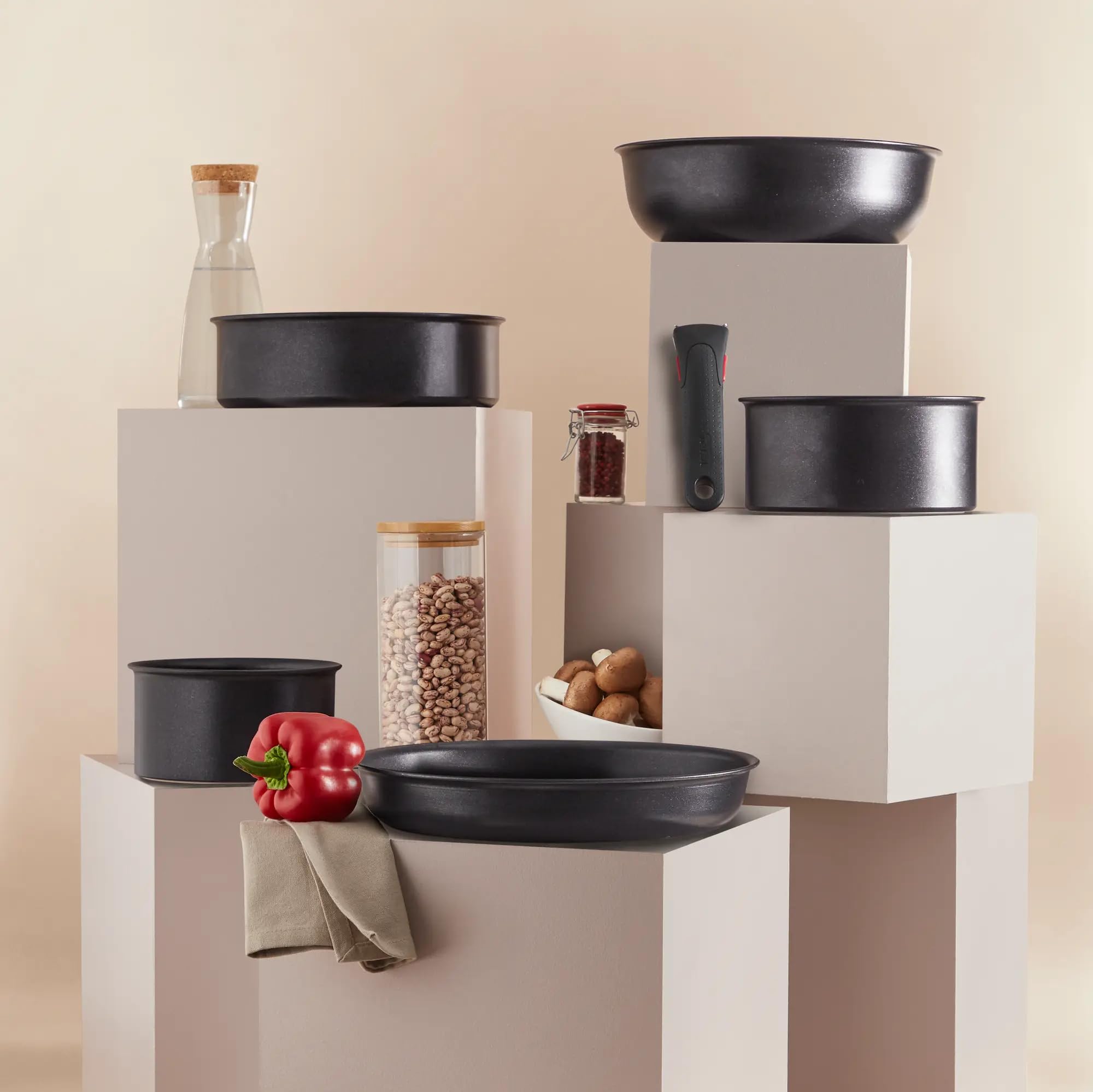 Tefal Ingenio Eco Resist Bratpfanne 26 cm, stapelbar, induktiv, antihaftbeschichtet, Kochstartanzeige, gesundes Kochen, perfekter Halt, L3978502, schwarz