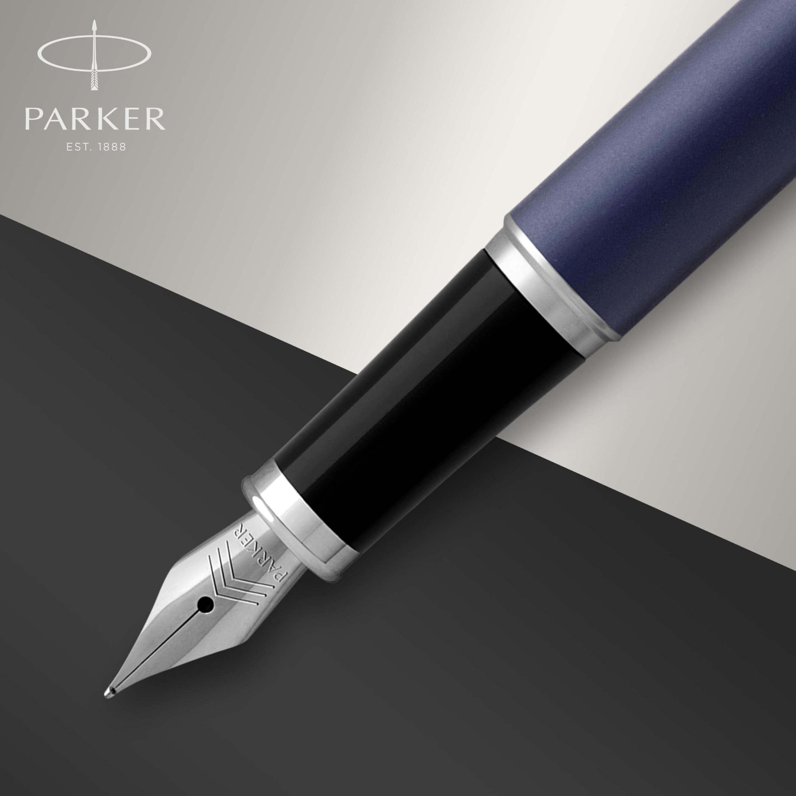 Parker IM Penna Stilografica | Punta Media e Ricarica di Inchiostro Blu | Confezione Regalo | Matte Blue Chrome Trim