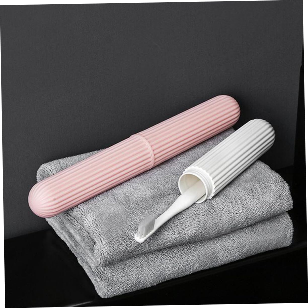 Ipetboom 3pcs Portable Plastic Toothbrush Case Travel Toothbrush Box with Colors Lightweight Toothpaste Storage Holder for Business Trips and Home Use Color