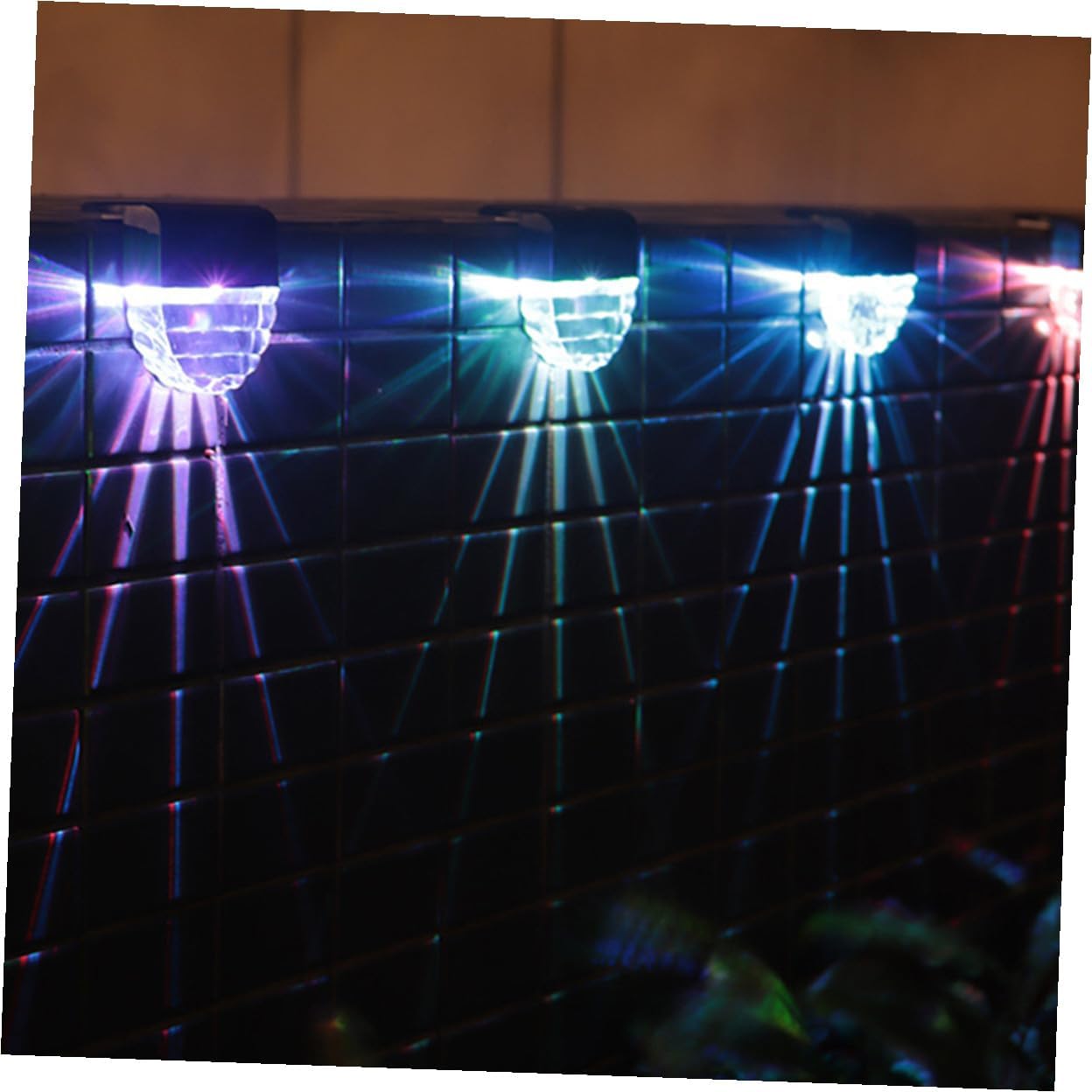 4 Pcs Solar Powered Outdoor Deck Step Lights Abs Decorative Fence Lamps for Garden Patio Stairway Path Energy Saving Solar Charging