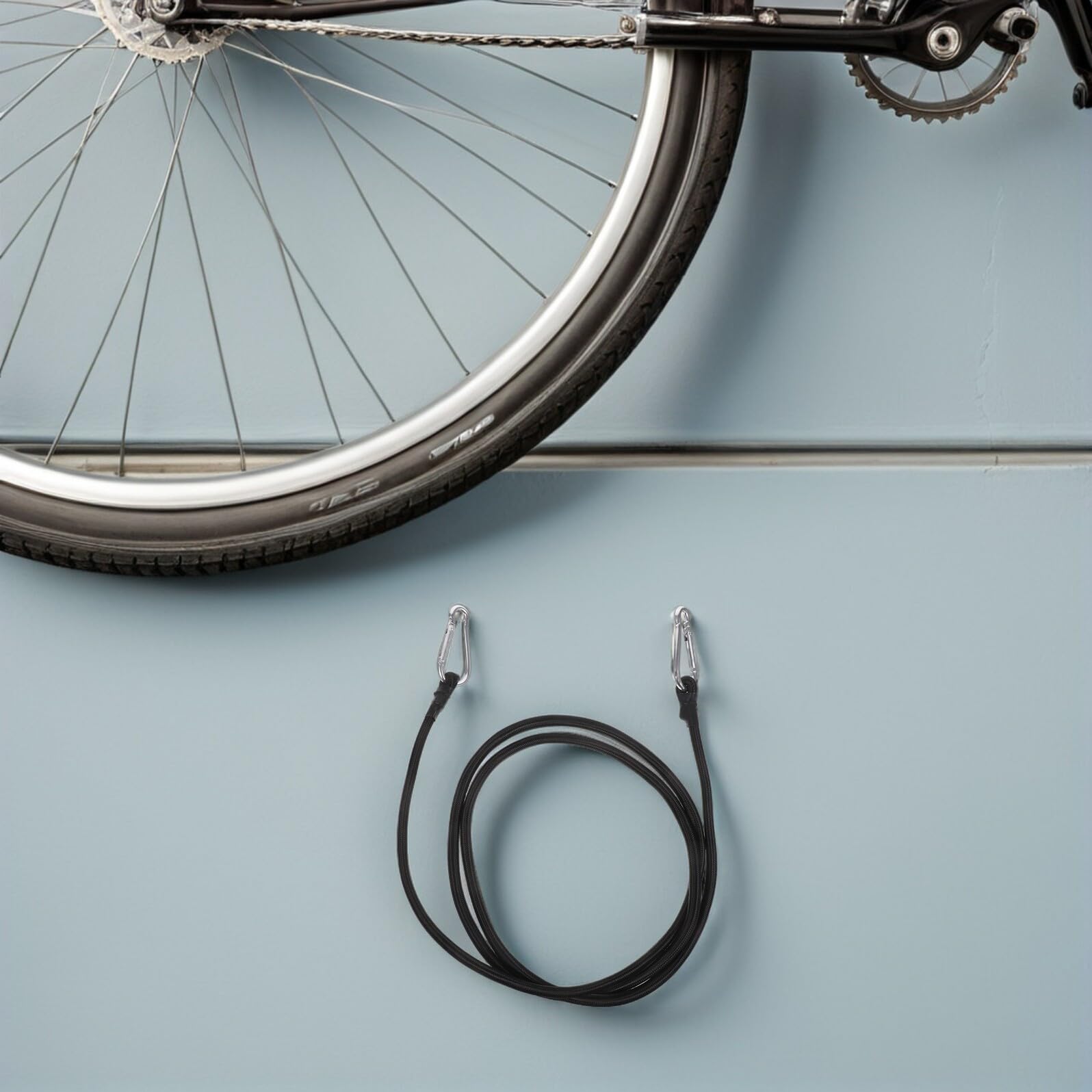 Lot de 4 Sangles Élastiques d’Arrimage pour Motos Tout Usage 2 Mètres – Sangles à Bagages avec Crochets Antidérapants en Caoutchouc Résistant – Multi-Usages pour Porte-Vélos