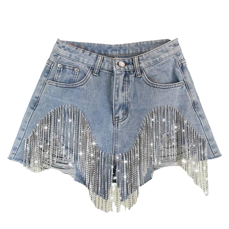Short en jean pour femme à franges et chaînes idéal pour vos vacances