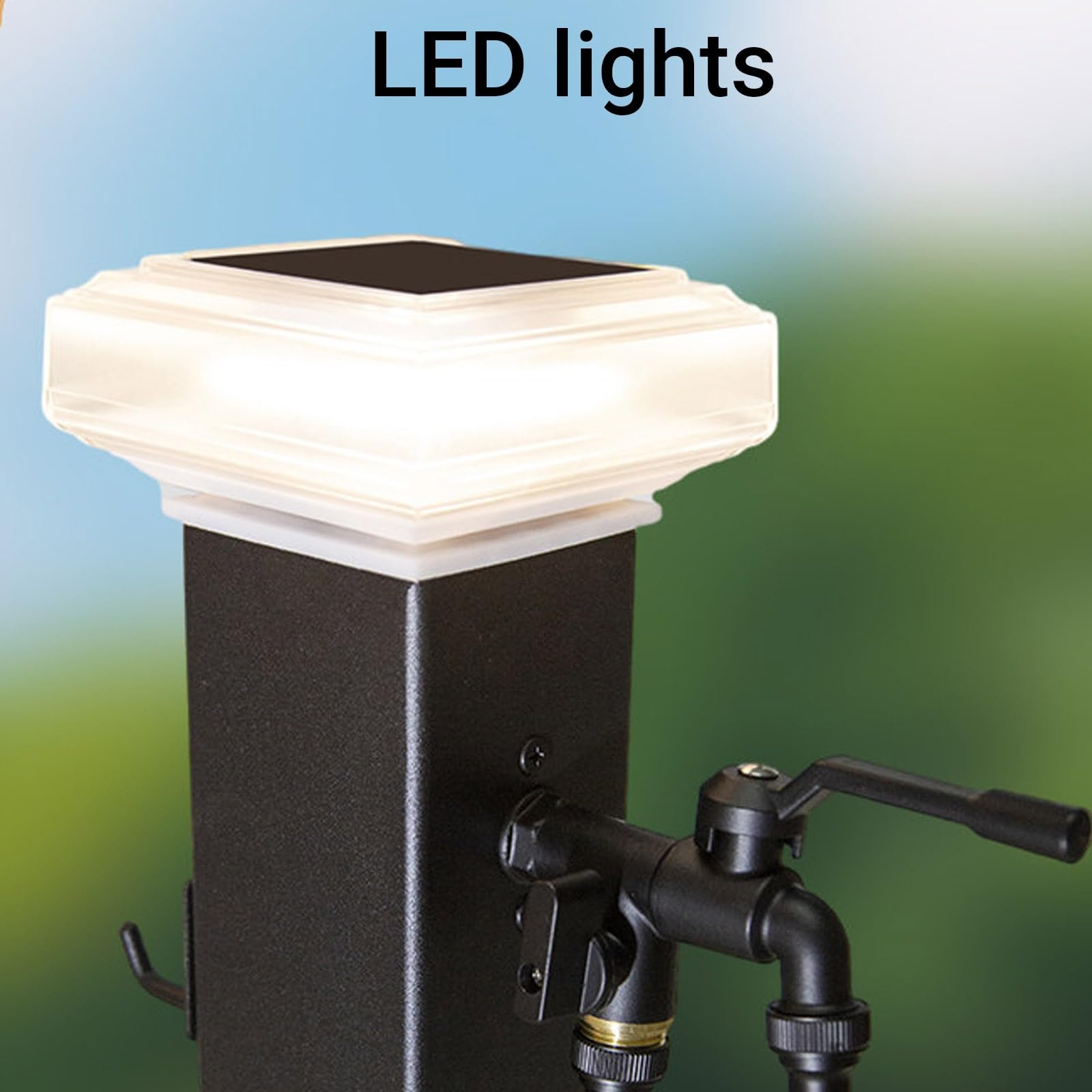 Columna de agua para exteriores, hidrante de jardín de 23.6 a 31.5 pulgadas con luz LED solar y doble boquilla, poste de agua anticongelante aislado para cuidado de césped y mascotas (blanco, 60 cm)