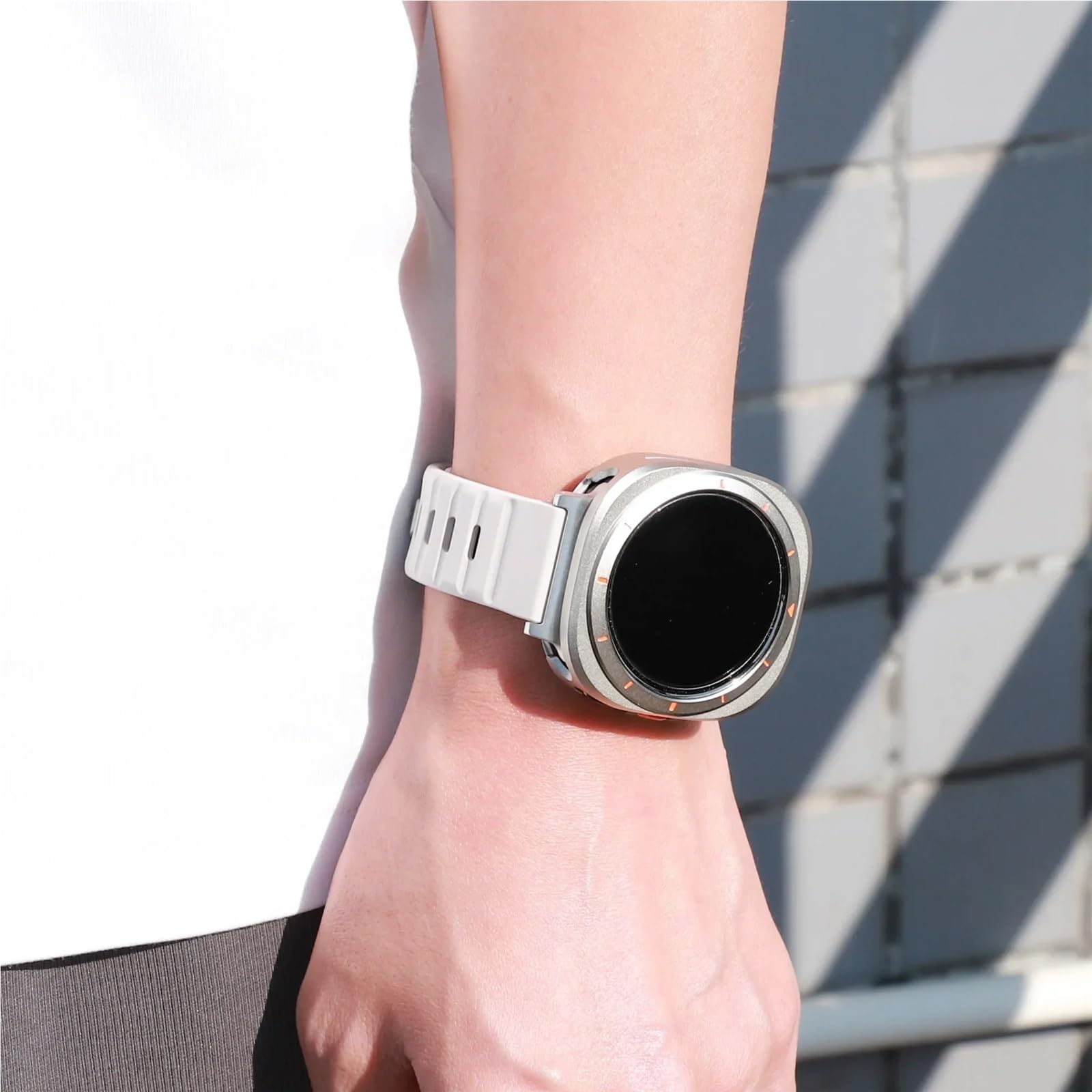 Coque de protection en métal pour Samsung Galaxy Watch Ultra 47 mm Coque en alliage d'aluminium pour Samsung Ultra 7 Accessoires de protection d'écran (Blanc argenté)