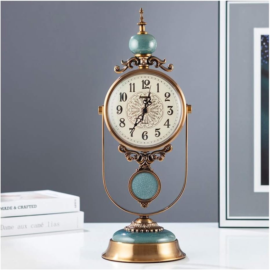 ヨーロッパ式レトロな飛行機の置き時計時計がテーブルを飾る時の時計の