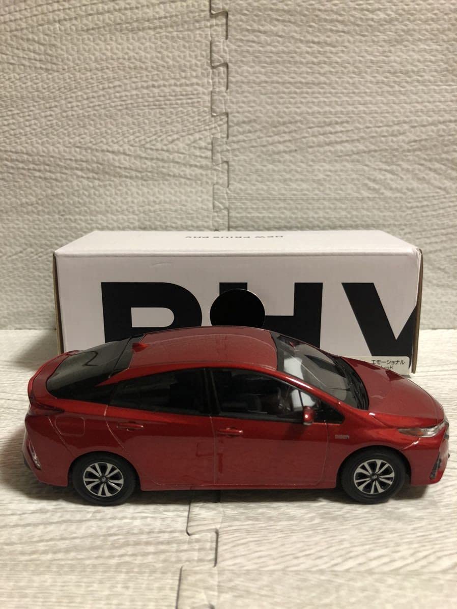 新品未開封　新型プリウス　ミニカー　1/30 エモーショナルレッド Amazon | 1/30 トヨタ 新型プリウス 前期 PRIUS 非売品 カラー