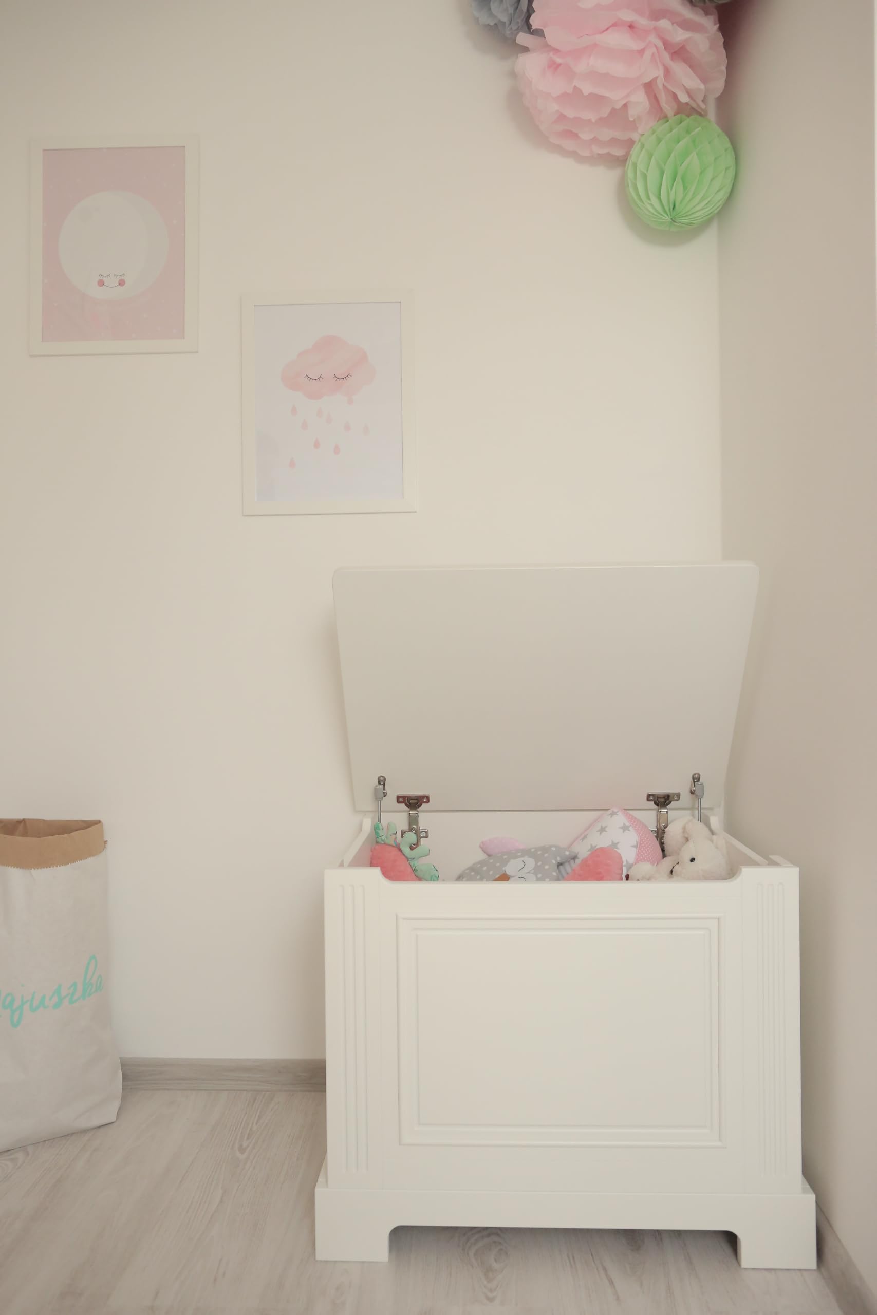Bellamy Ines Elegant White Skrzynia na Zabawki, Biała | Bezpieczne zamykanie, Elegancki kufer do pokoju dziecięcego, Klasyczny pojemnik organizer, Na zabawki i pościel