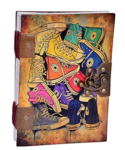 Carnet de notes vintage avec serrure originale et pages vierges rétro