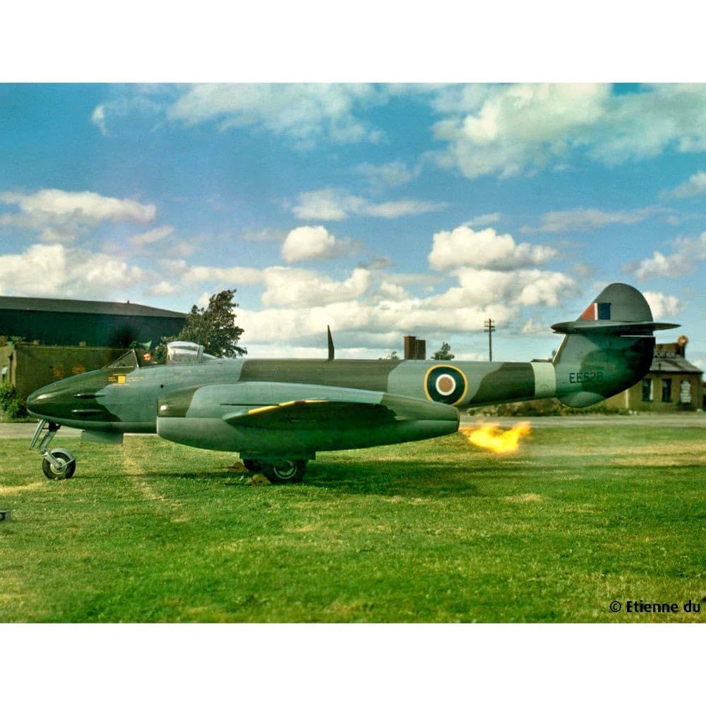 Revell Modellbausatz I Gloster Meteor F.3 First Edition I Detailreicher Level 5 Flugzeug Bausatz I 400 Teile I Maßstab 1:32 I für Kinder und Erwachsene ab 13 Jahren
