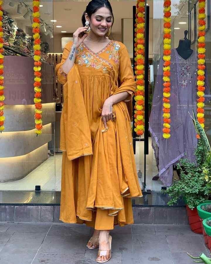 Image of Shiv Textiles Women's Chanderi Silk Embroidered Kurta Pant Dupatta Set(JDA-ANKITA-Orange-L)