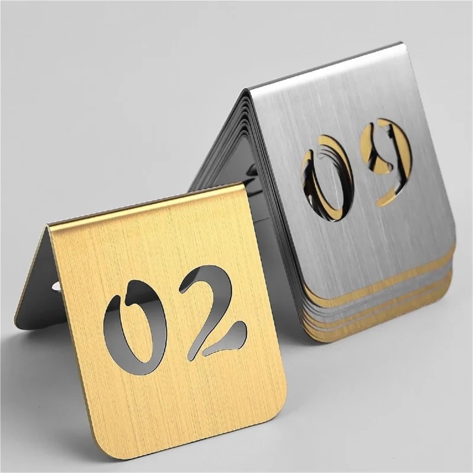 Números de mesa acero inoxidable 20 piezas, 1-10Nnmber, doble cara, placas letrero escritorio pie for restaurante, cafetería, bares, tarjeta asiento reservado Para Bodas(8x11cm)