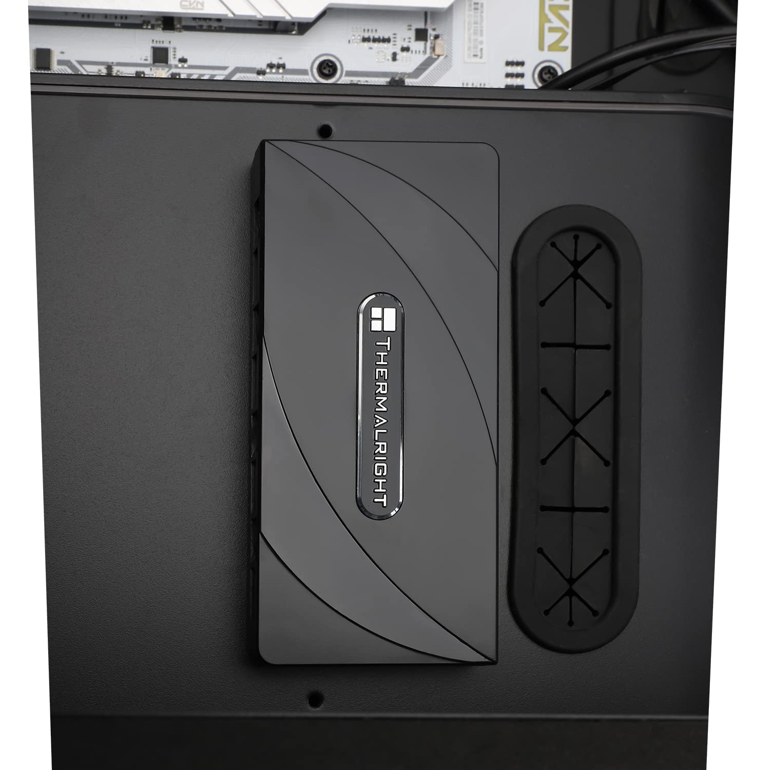 Thermalright TR Fan and ARGB HUB×8, contrôleur de ventilateur PC ARGB 3 broches, concentrateur de ventilateur PWM, entrée directe par câble d'alimentation SATA (RGB 12 V 4 broches non pris en charge)