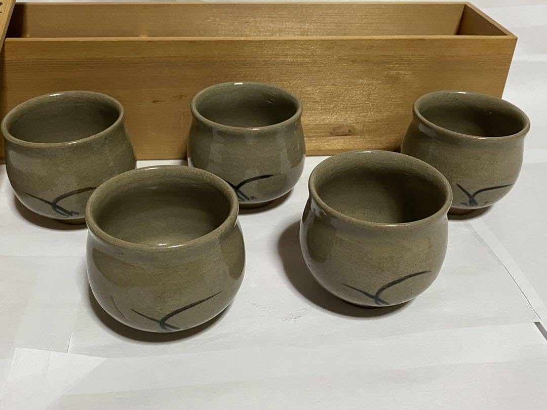 Amazon | 湯呑み 唐津焼 中里宗家十四代陶仙 | ノーブランド品