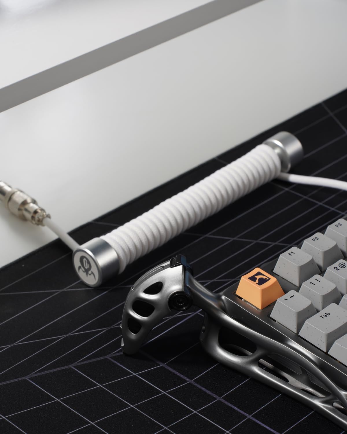 Amazon.co.jp: GravaStar USB-C コイルケーブル キーボード グラ
