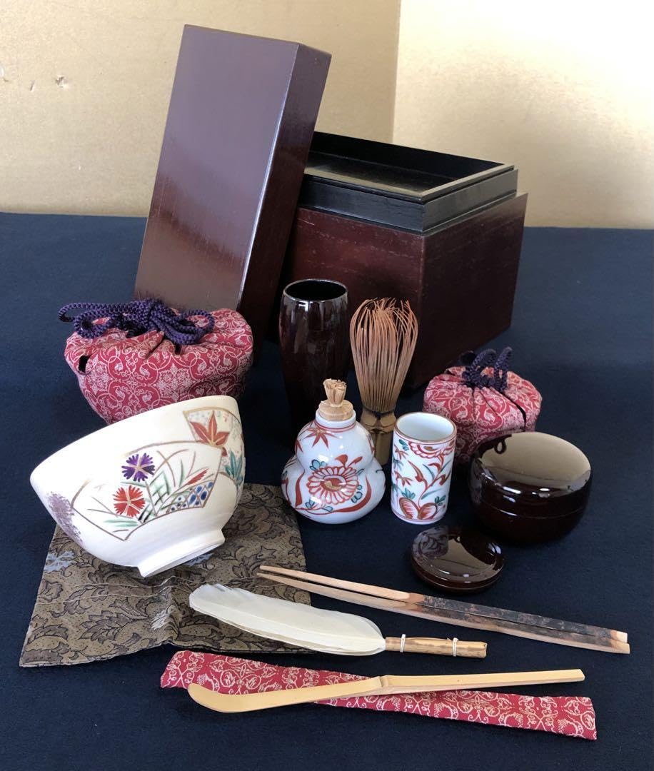 茶道具　溜塗 茶箱 Amazon.co.jp: 茶道具 溜塗 茶箱 お茶道具10点付 仕覆 古帛紗