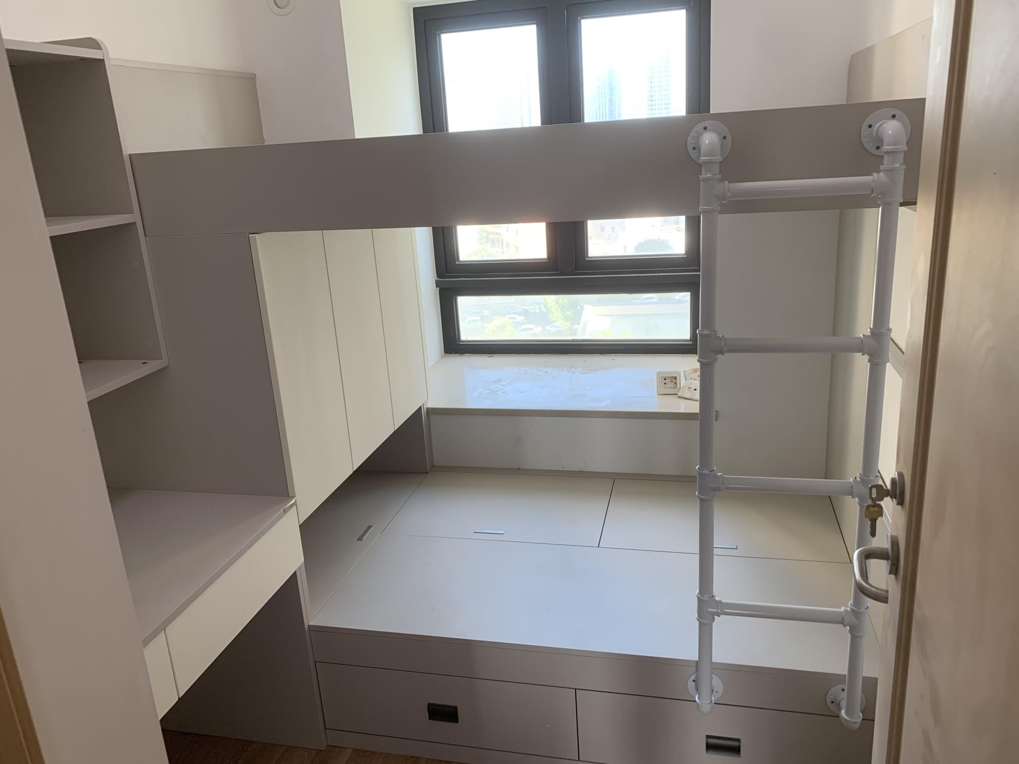 Łóżka piętrowe w stylu industrialnym drabina do łóżka kabinowego na loft kampera biała od 1 m do 2,3 m