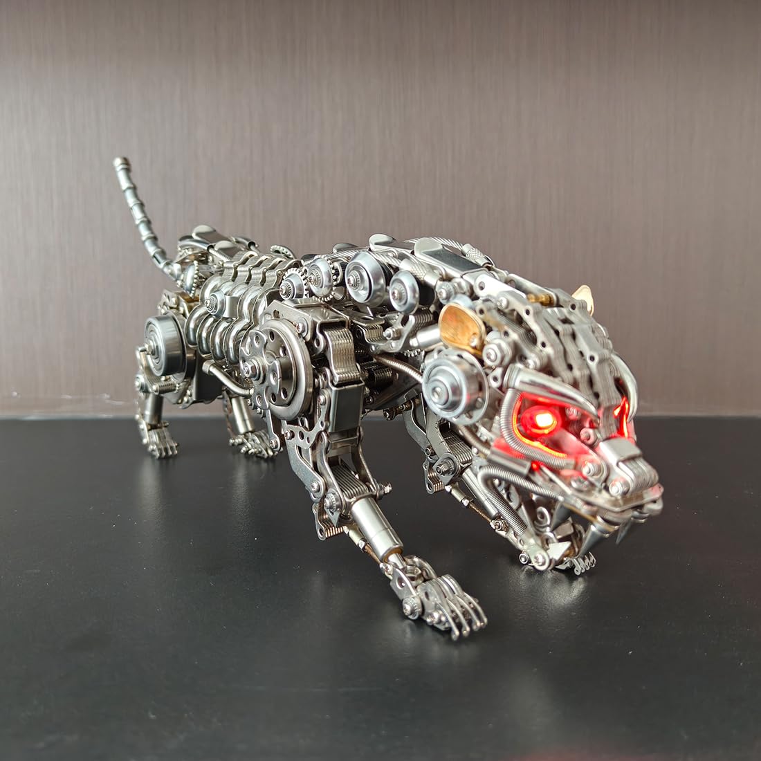 Kit fai da te 3D "Leopardo meccanico" in metallo (oltre 1000 pezzi)