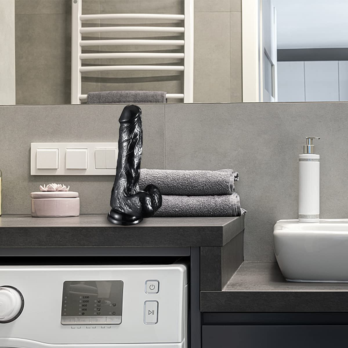 Realistische Dildos fühlen sich an wie Haut, durchsichtiger Dildo mit  Saugnapf für freihändiges Spielen, körpersicheres Material und Sexspielzeug  für Erwachsene für Frauen (Schwarz, 7In*1.4in) : Amazon.de: Drogerie &  Körperpflege