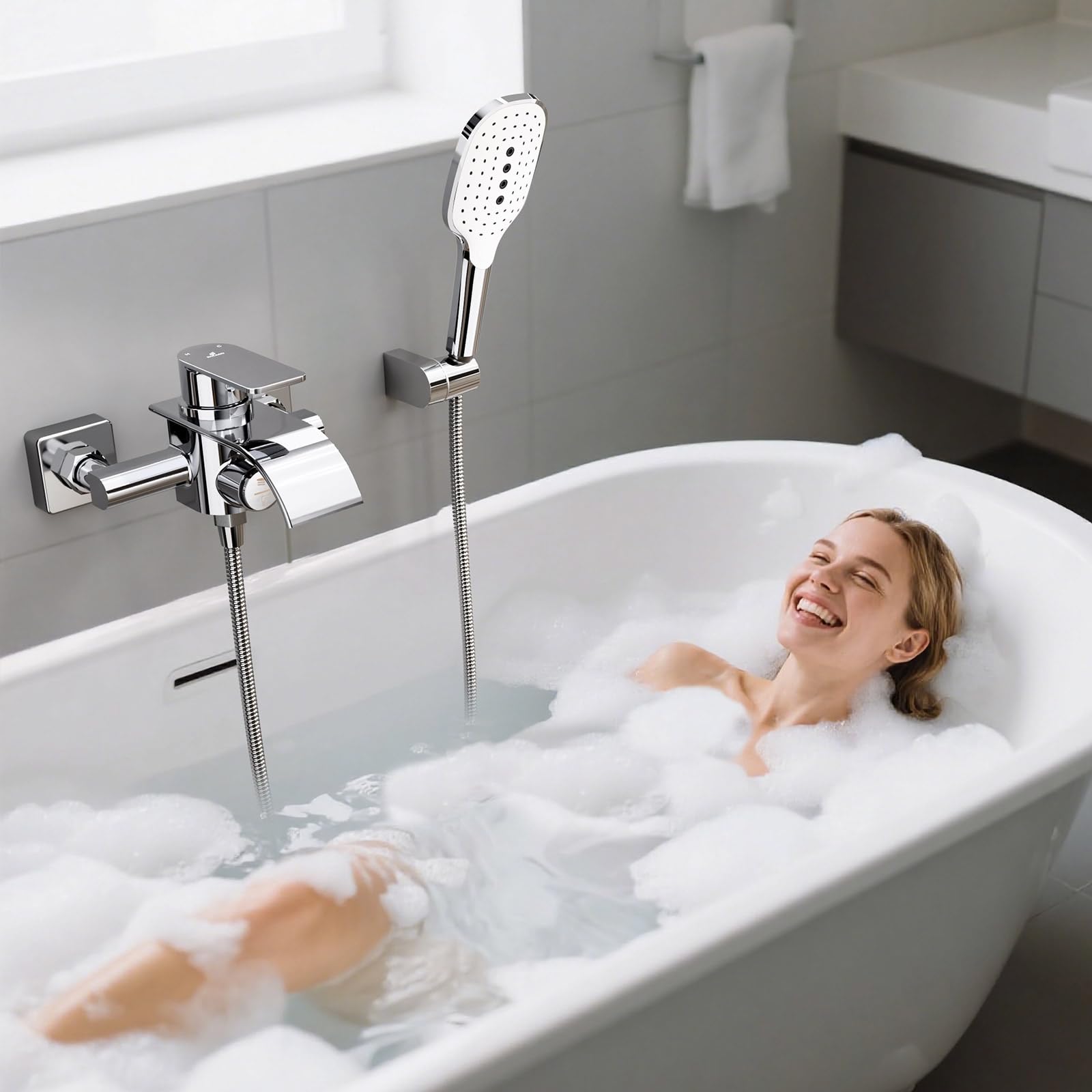 OTOmitra Badkuipkraan met handdouche, waterval badkraan, messing mengkraan, douche met 3 functies, eenhands-waterkraan, badkuip met drukschakelaar, badkraan voor badkamer