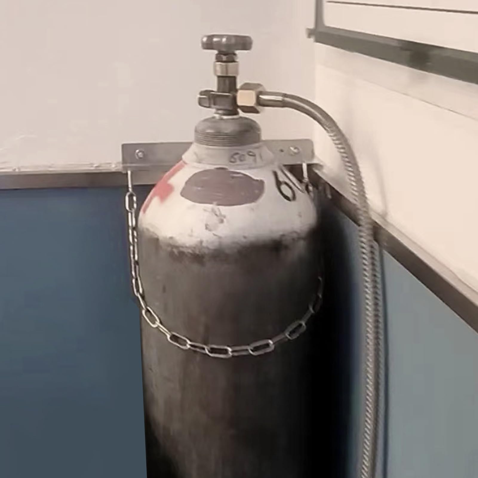 Generisch Wózek na butlę gazową ze stali, stojący stelaż na gaz do zbiorników, (uchwyt na butlę z tlenem/propanem, zajmuje mało miejsca, montowany na ścianie G