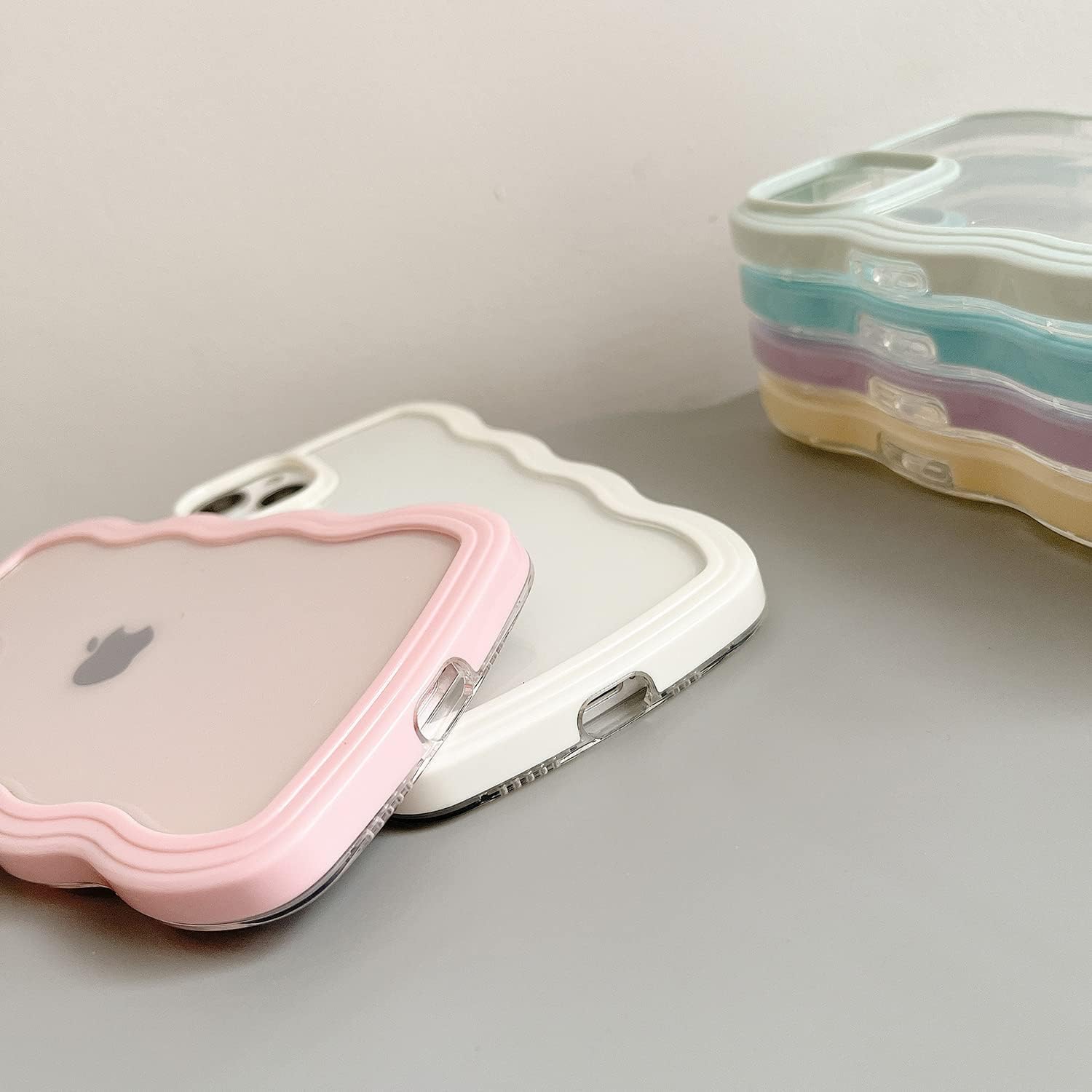 Ownest IPhone 15 Hülle Mit Wellenrand – Transparentes Silikon Case In Lila | Süßes Design Für Mädchen & Frauen