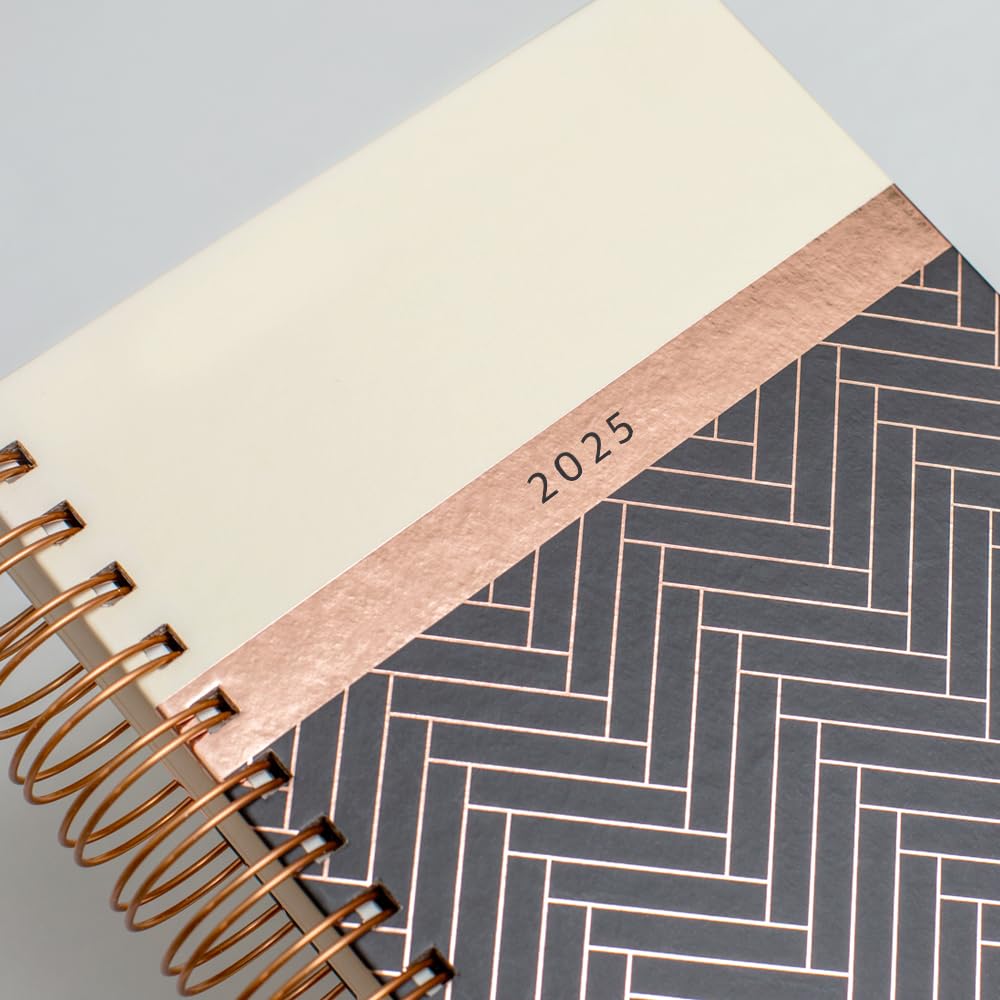 Matilda Myres 2025 Diary, Black 2025 - Image 4