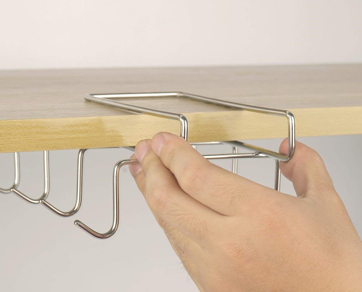 2 Stks Mok Houder Bekerhouder Onder Plank, Wandmontage Koffie Mok Rack Kast Fitting Cup Haken Metalen Mok Plank Hanger Opknoping Haken voor 4 Mok Bier Cup Wijnglazen Keuken Gebruiksvoorwerp Opslag 2 Stks Mok Houder Bekerhouder Onder Plank, Wandmontage Koffie Mok Rack Kast Fitting Cup Haken Metalen Mok Plank Hanger Opknoping Haken voor 4 Mok Bier Cup Wijnglazen Keuken Gebruiksvoorwerp Opslag