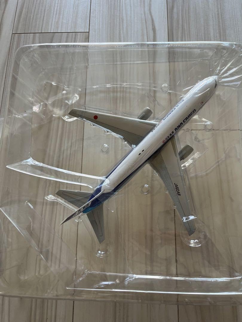 Amazon.co.jp: モデルプレーン（B767F ANA CARGO） : おもちゃ 