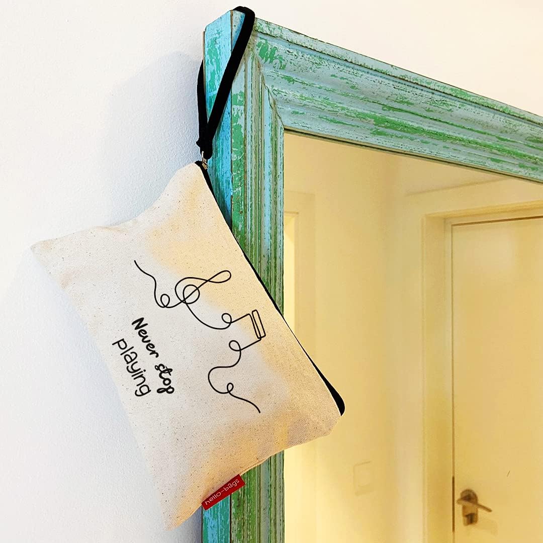 Hello-Bags. Makeup Bag/Wristlet Handbag. Exterior: 100% Cotton. Includes Zipper and Lining. Packed in a Gift Kraft Envelope. Model: “NEVERSTOP”. Color: Ecru. Measurements: 23 * 15,5 cm., Ecru, M,