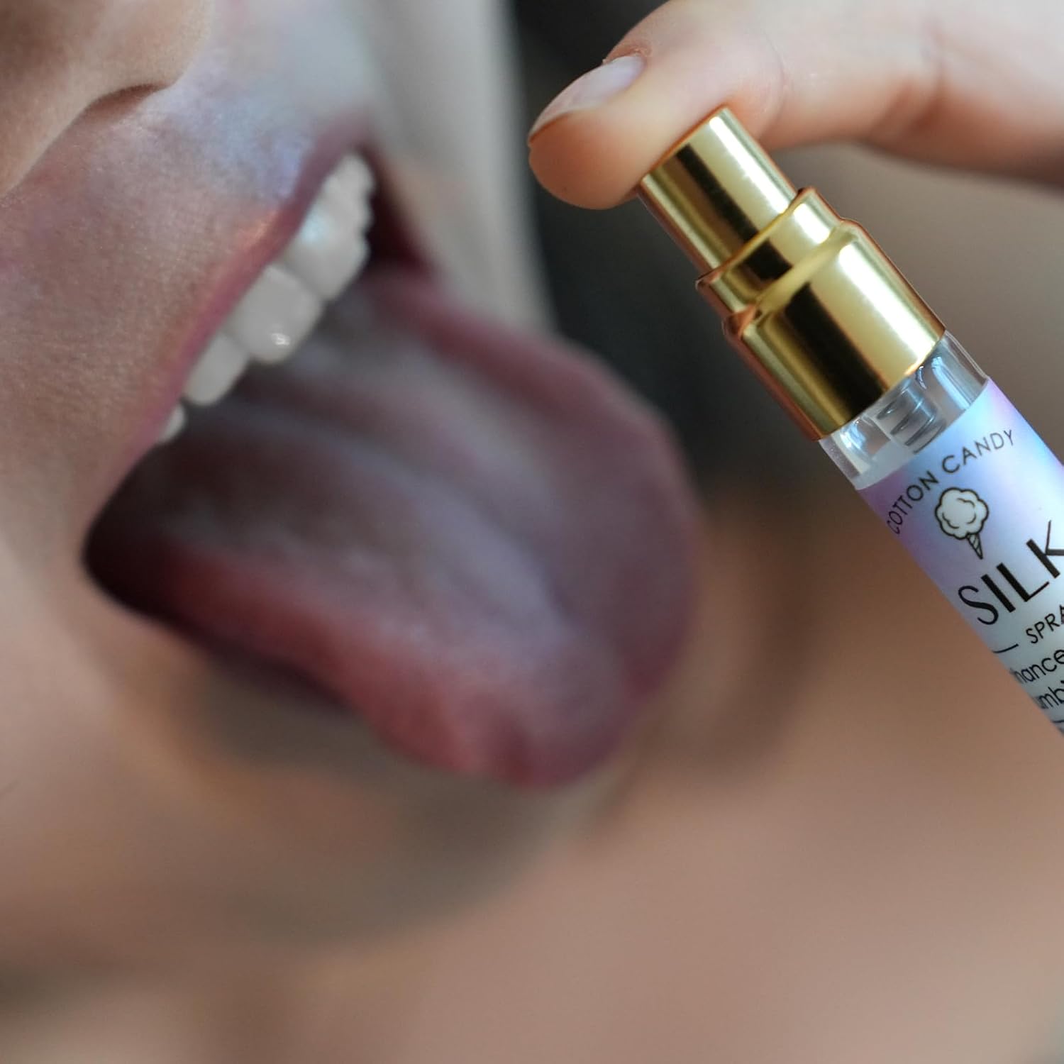 Playful Oral Spray for Adults – Cotton Candy Flavor, Numbing Formula for Intimate Comfort & Foreplay – 5ml Bottle – SilkSpray by Lumosso