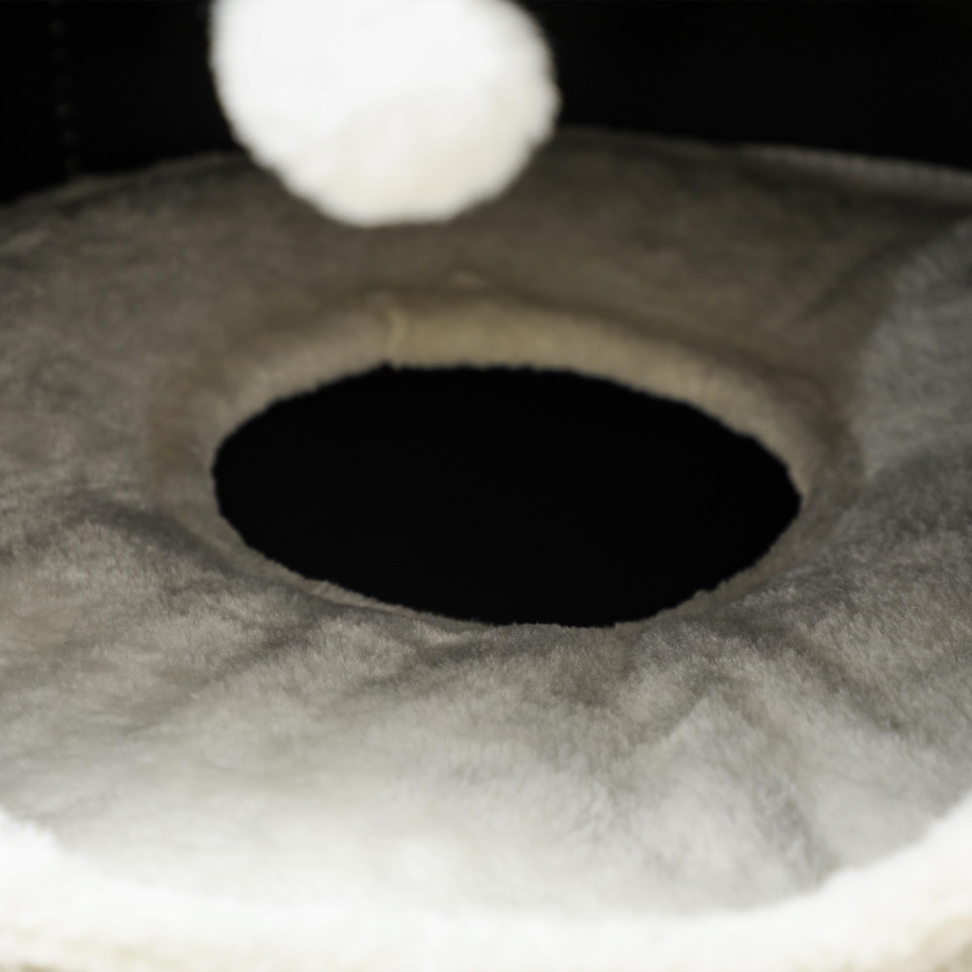 PawHut Tonneau à griffer, 100 cm de Haut Tonneau à Chat avec 3 cavités, Arbre à Chat avec balles de Jeu, Tour pour Chats en sisal, pour Chat jusqu'à 6 kg, Beige+CrèmeBlanc