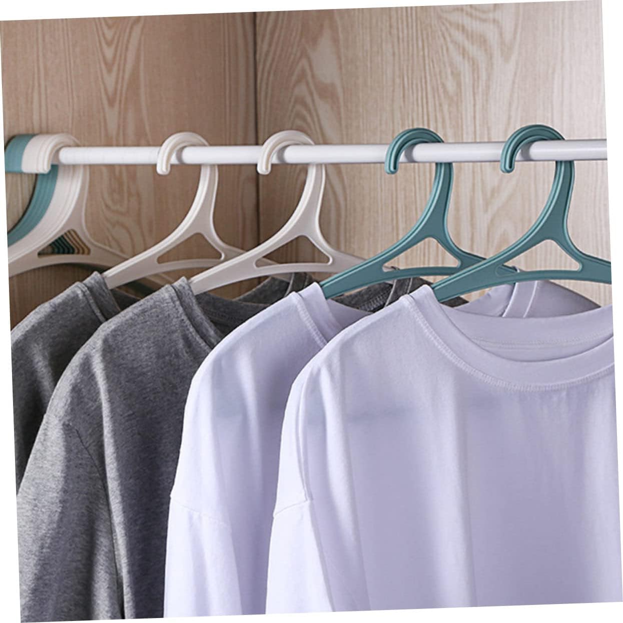 10pcs Non-Slip Plastic Clothes Hangers Household Storage Holders Lightweight Wardrobe Organizers for Skirts Coats Balcony Drying
