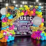 Allez grand et rentrez chez vous avec le passé. Notre kit méticuleusement sélectionné est un véritable souffle du passé. Vous recevrez des ballons en aluminium ultra brillants, avec des icônes incontournables comme une boule disco radieuse, des notes de musique funky, une radio Boombox classique et des étoiles explosives. Nous avons même inclus les ballons emblématiques en chaîne et les lunettes tendance pour une séance photo parfaite En outre, obtenez 3 ensembles d'outils professionnels pour faciliter l'assemblage. Ce kit complet est votre arme secrète pour créer une ambiance rétro totalement géniale et immersive qui épatera tout le monde.
