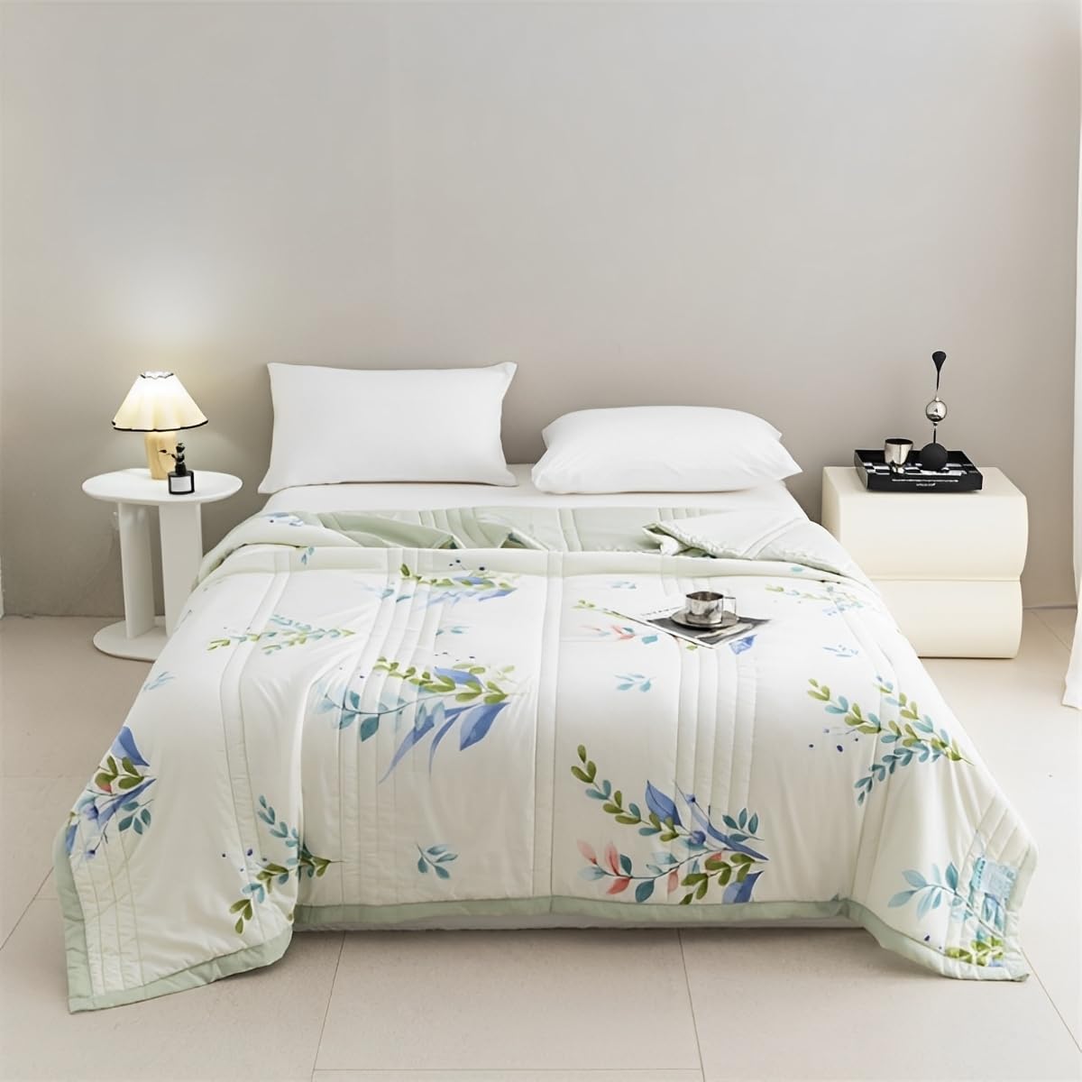 Surwin Coverless Duvet 2.5 Tog Summer Cooling Quilt Single Double King Size Bedding Soft Cosy Microfiber Lightweight Quilted Bedspreads for All Seasons, Machine Washable (Green,150x200cm)