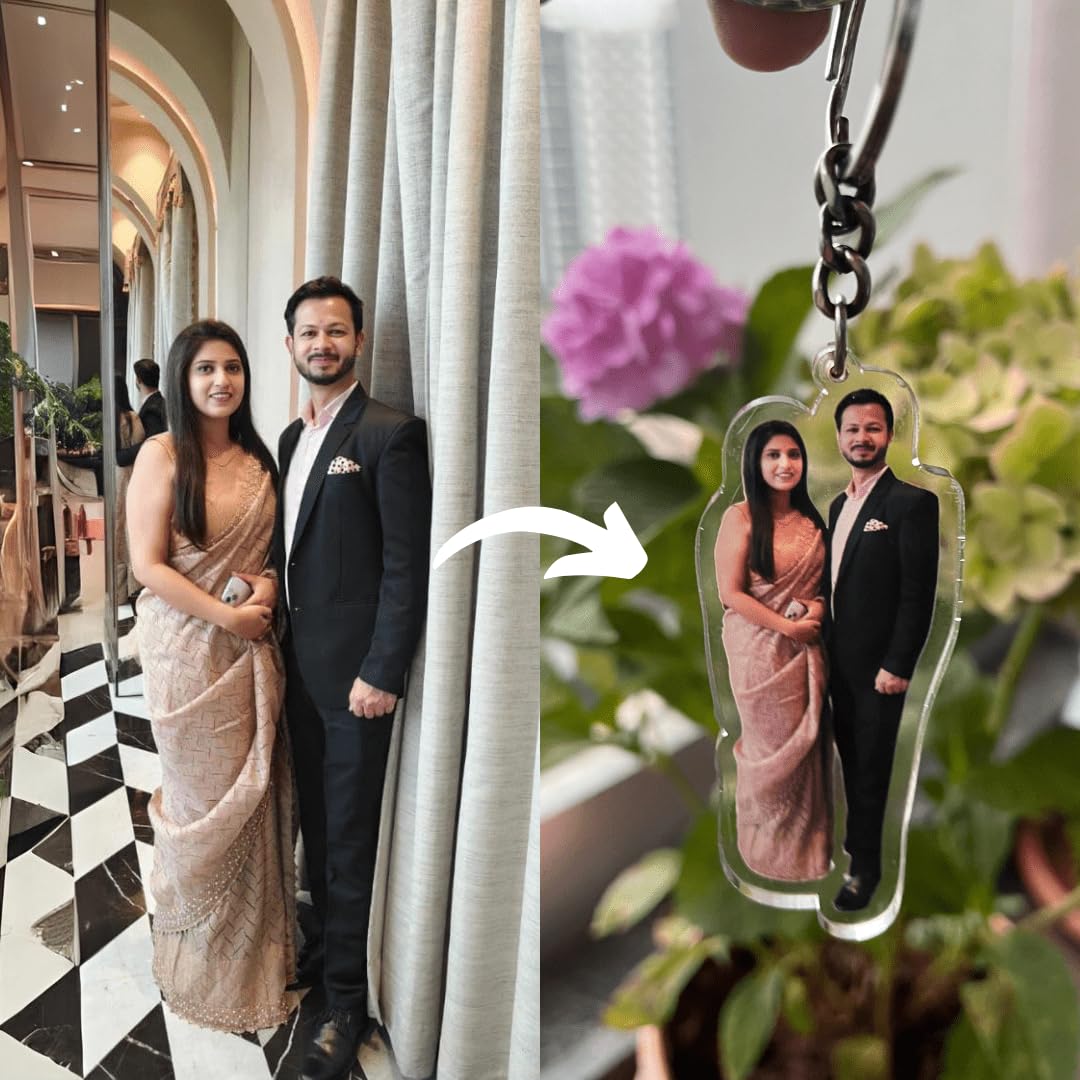 The Cool Vibe Store Personalized Family Photo Keychain - Custom Acrylic Photo Keychain, Couple Keychain, Customized Family Picture Keychain, Keychain Size - 3.15x3.15 in (8x8 cm)