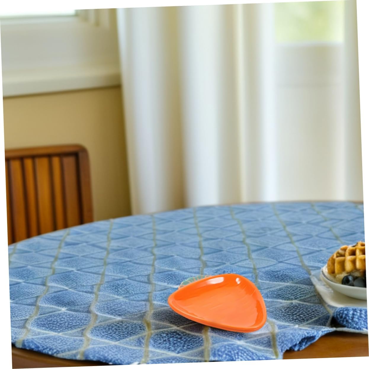 2pcs Ceramic Carrot Shaped Snack Dishes for Dipping Sauces Appetizers and Small Side Dishes Charming Decorative Plates for Family Gatherings and Parties