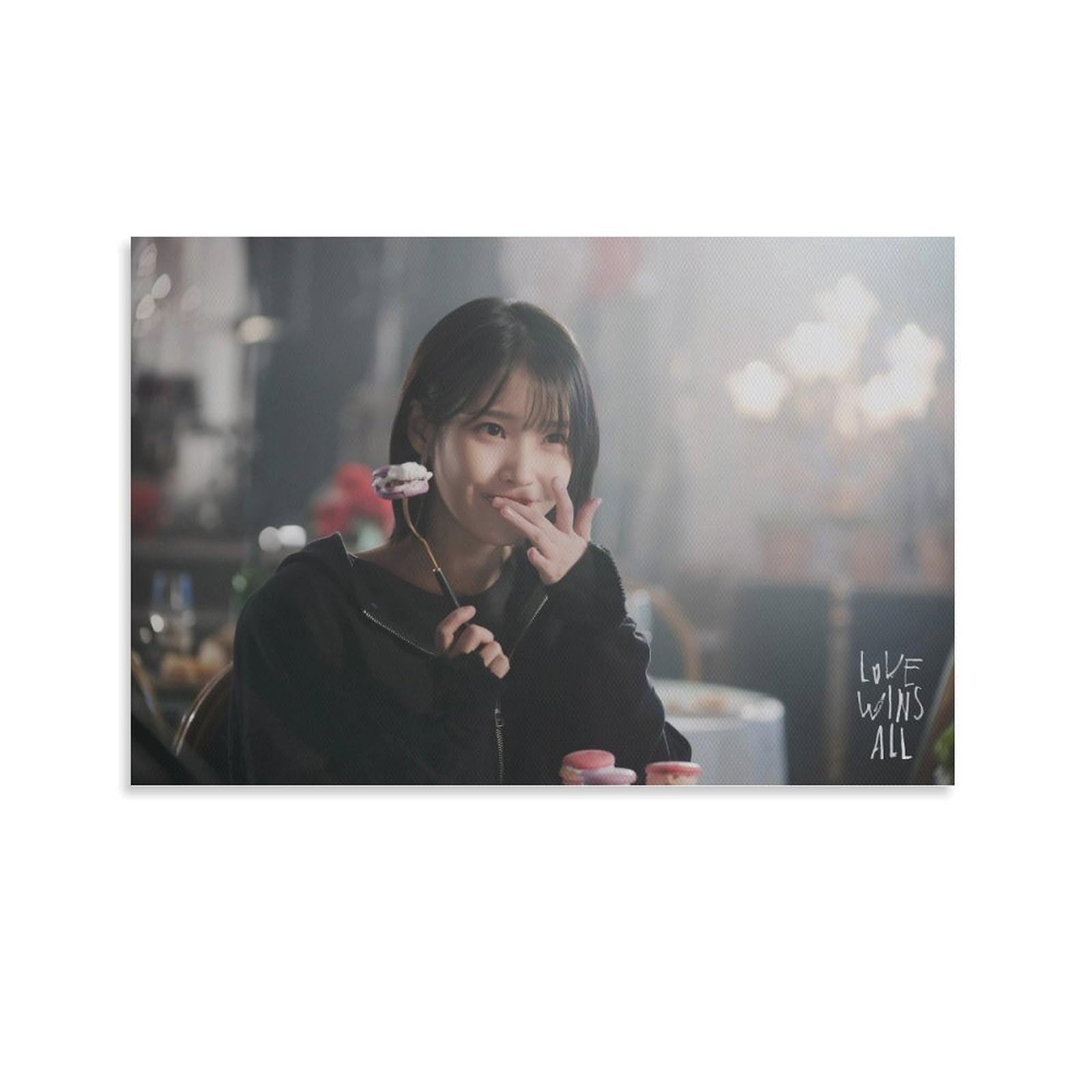 Amazon.co.jp: K-pop IU アイユー李知恩のポスター Love Wins