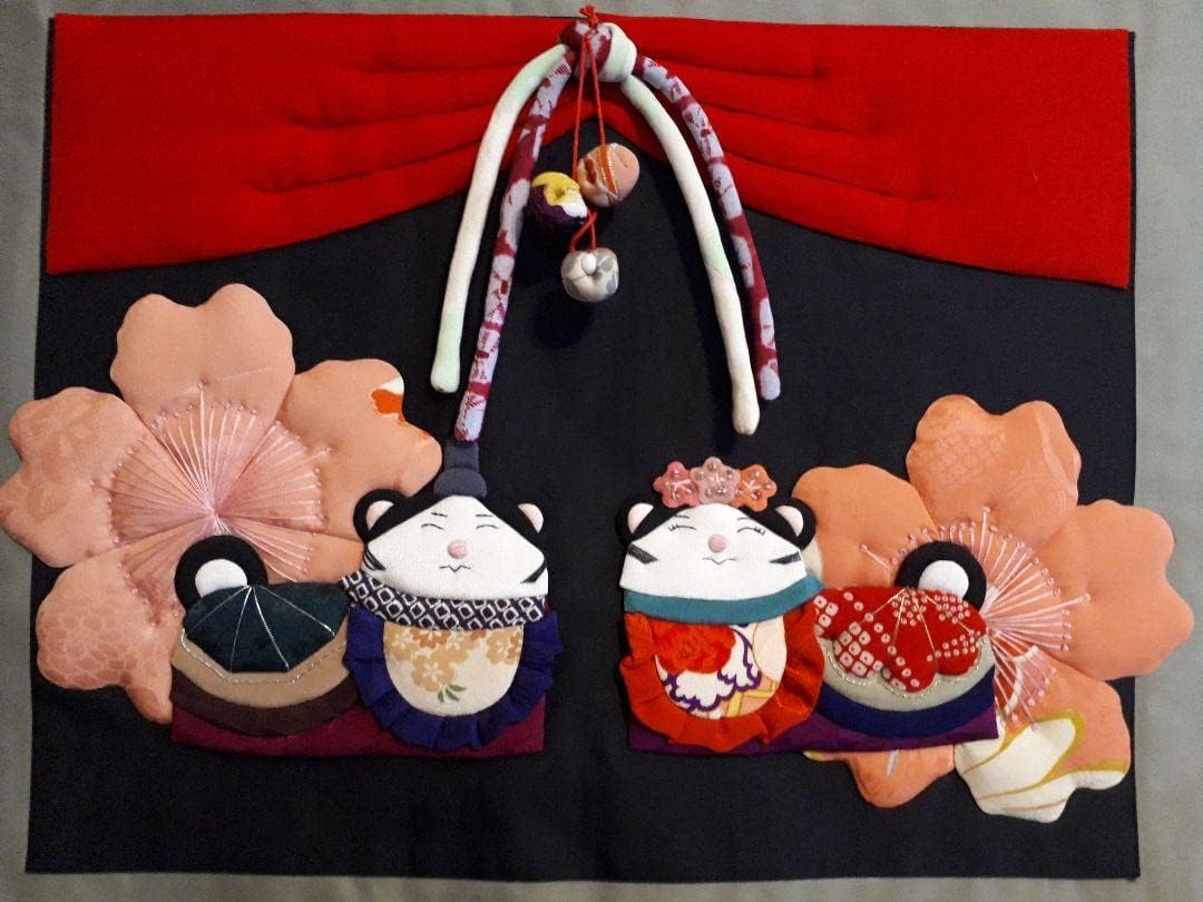 雛祭り 駒犬タペストリー 手染め麻細タペストリー「駒犬張り子」 [京都