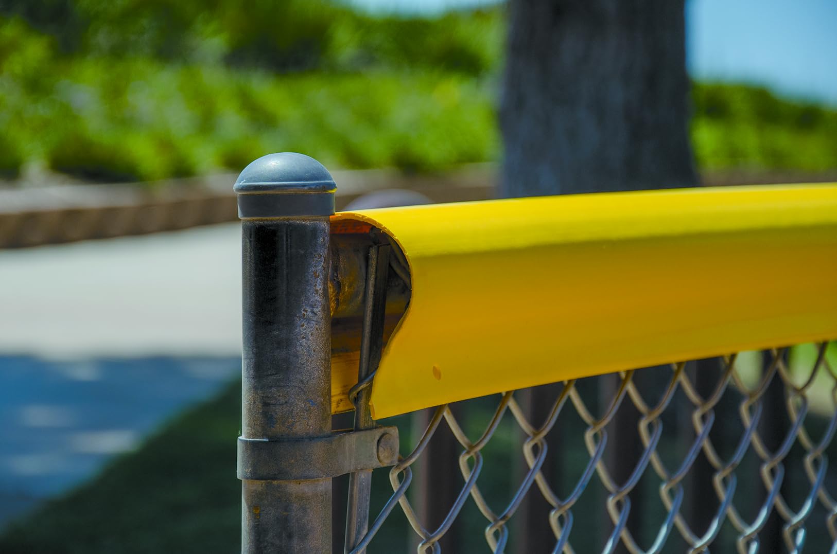 Amazon.com : Fenpro Premium Safety Cap – 50 ft Yellow Chain-Link Fence  Topper – Professional Series, UV-Resistant, Injury Prevention, Enhanced  Visibility for Baseball & Softball Fields : Sports & Outdoors