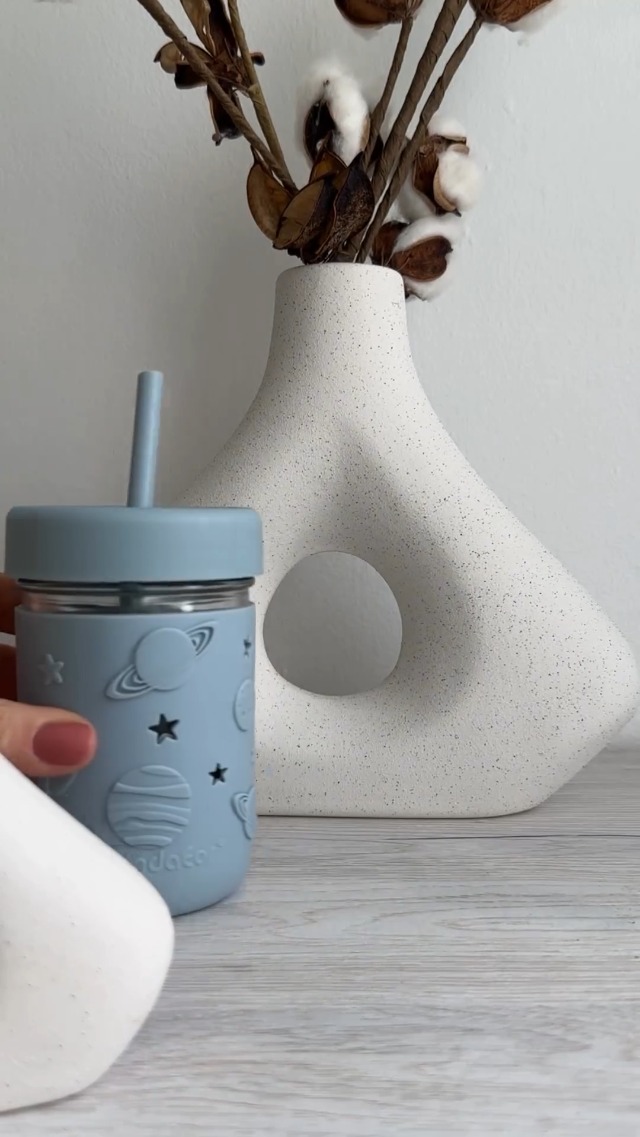 PandaEar Gobelets en verre pour enfants et tout-petits, lot de 4 gobelets en verre avec manchons en silicone et pailles, 250 ml, gobelets anti-déversement pour smoothies et collations pour tout-petits